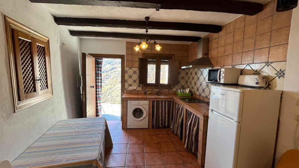 Acogedora Casa En Pampaneira Villa Luaran gambar